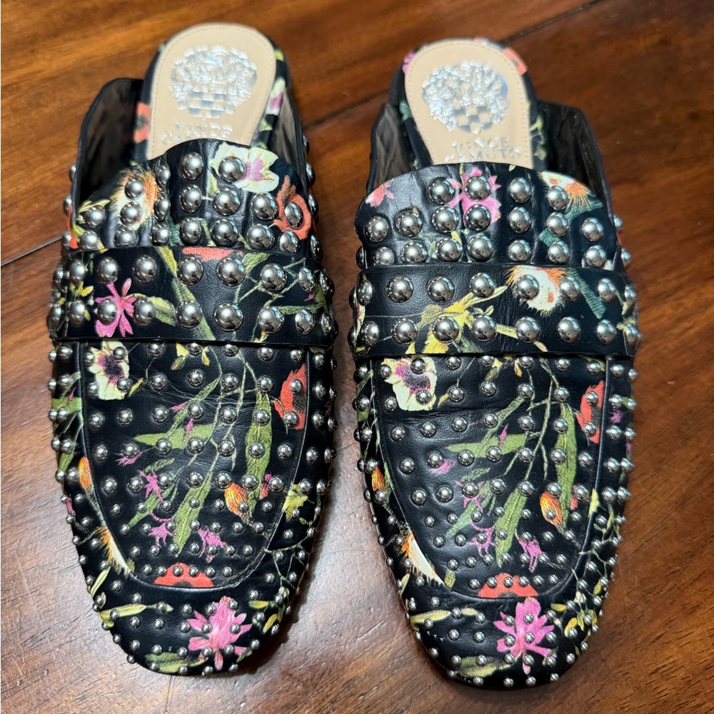 Vince Camuto 'Sessa' Floral Studded Leather Mule
(No box)